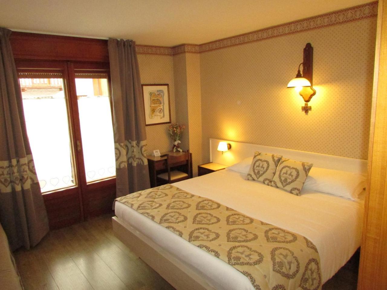 Hotel Meuble Meridiana 발토우르넨체 외부 사진